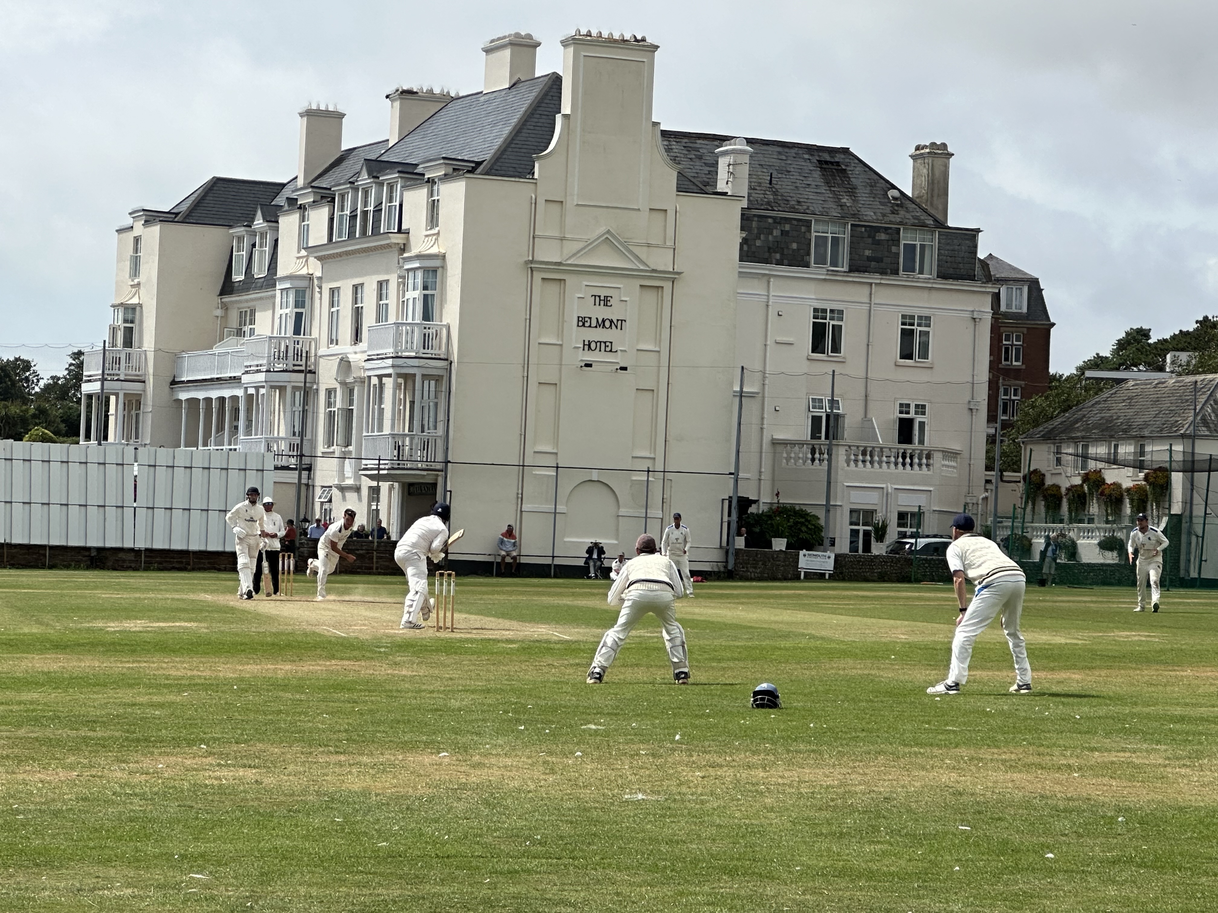 Day 3: Devon v Cheshire: Rain ruins run chase in Sidmouth draw