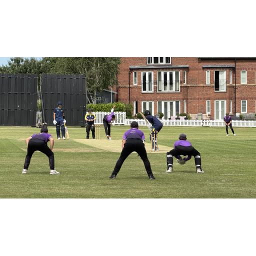 2s v Warwicks.jpg